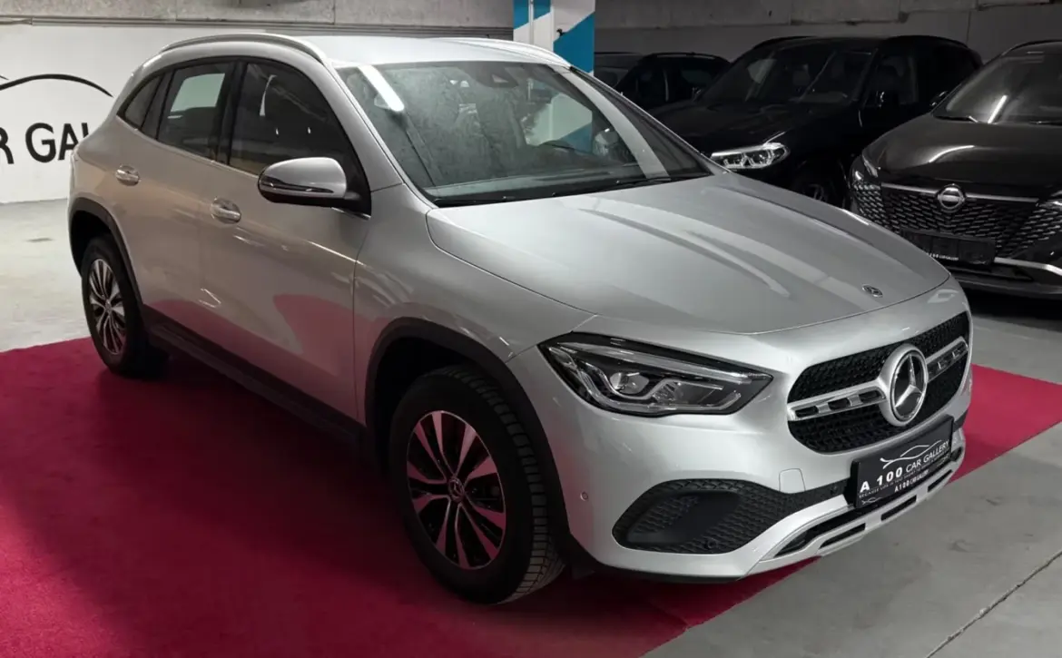 Mercedes-Benz GLA 200