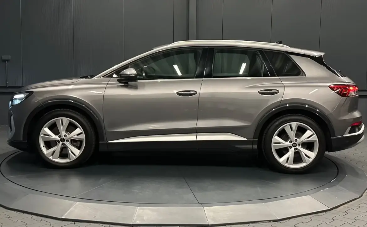 Audi Q4 e-tron 45 quattro S line