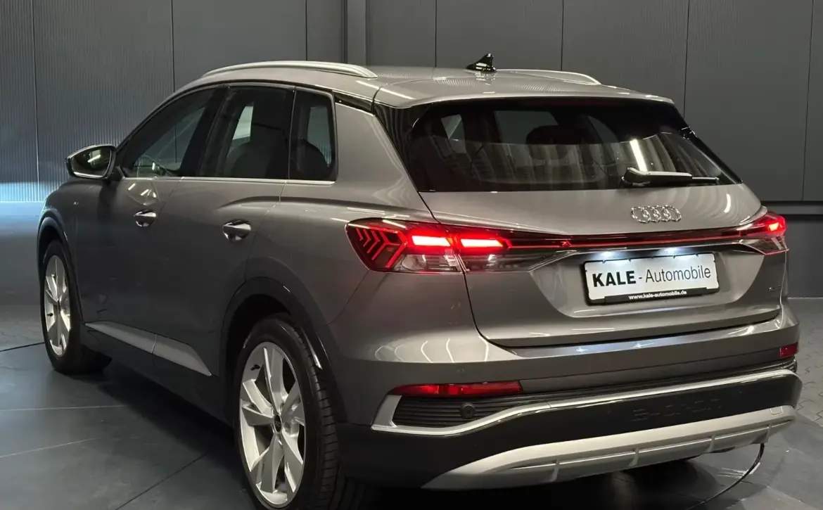 Audi Q4 e-tron 45 quattro S line