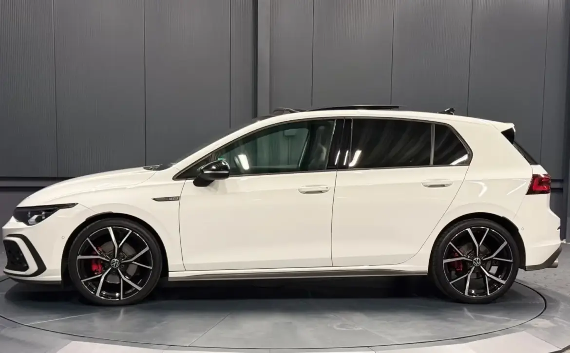 Volkswagen Golf Premium