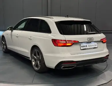 Audi A4 40 TDI S line