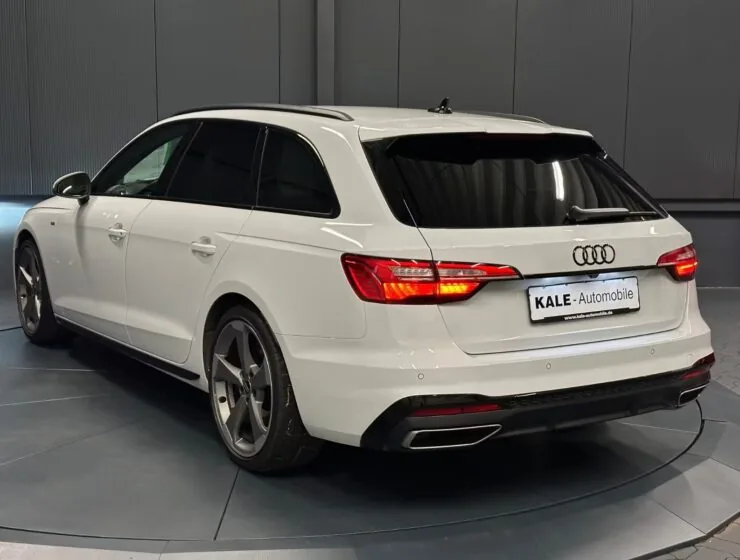 Audi A4 40 TDI S line
