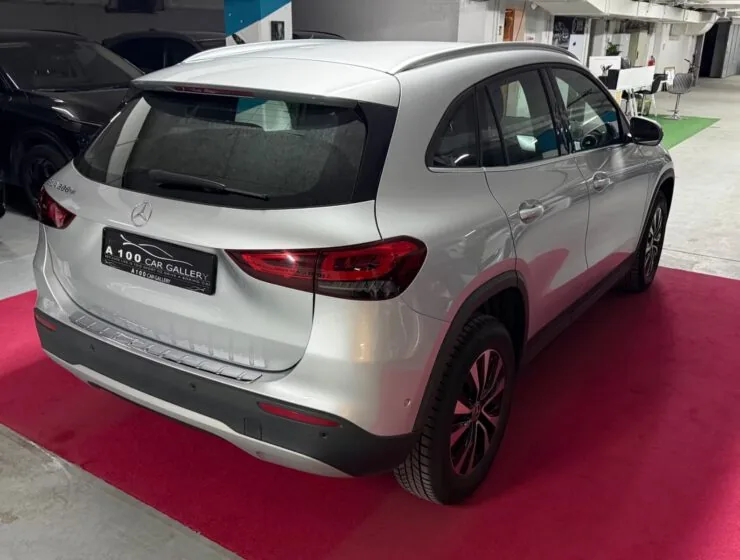 Mercedes-Benz GLA 200