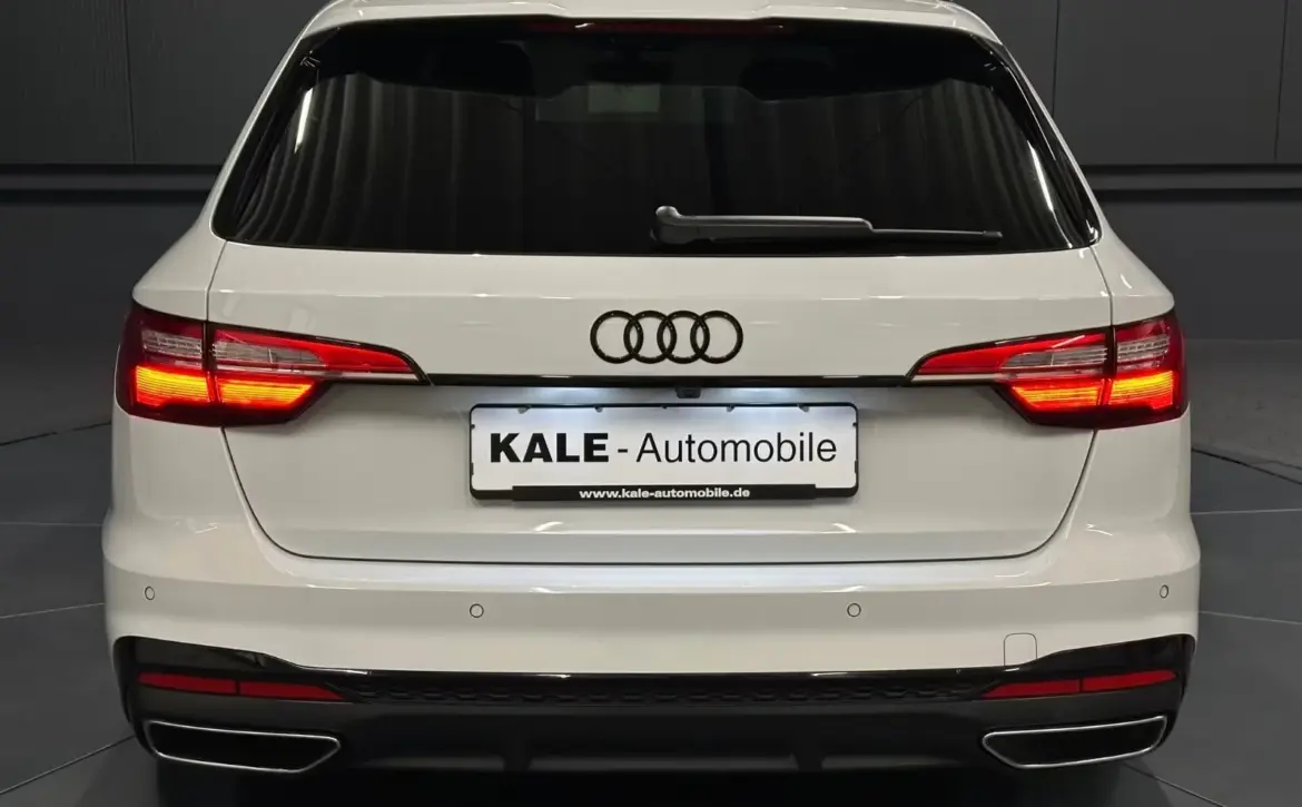 Audi A4 40 TDI S line