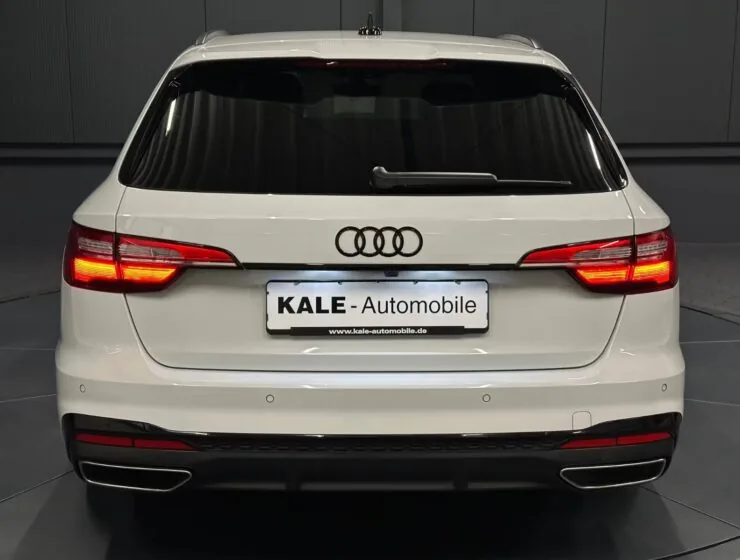 Audi A4 40 TDI S line