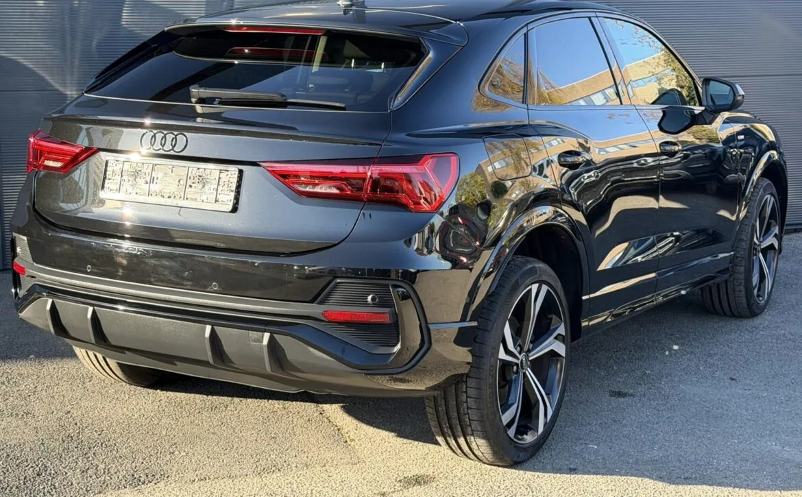 Audi Q3 45 TFSI e S line