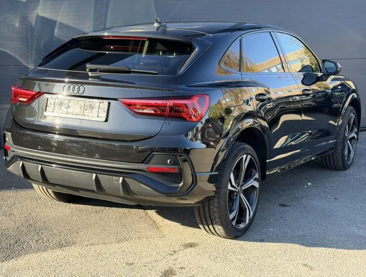 Audi Q3 45 TFSI e S line