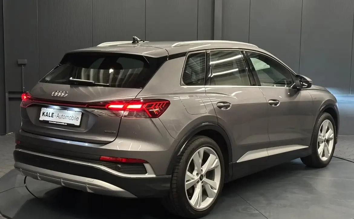 Audi Q4 e-tron 45 quattro S line