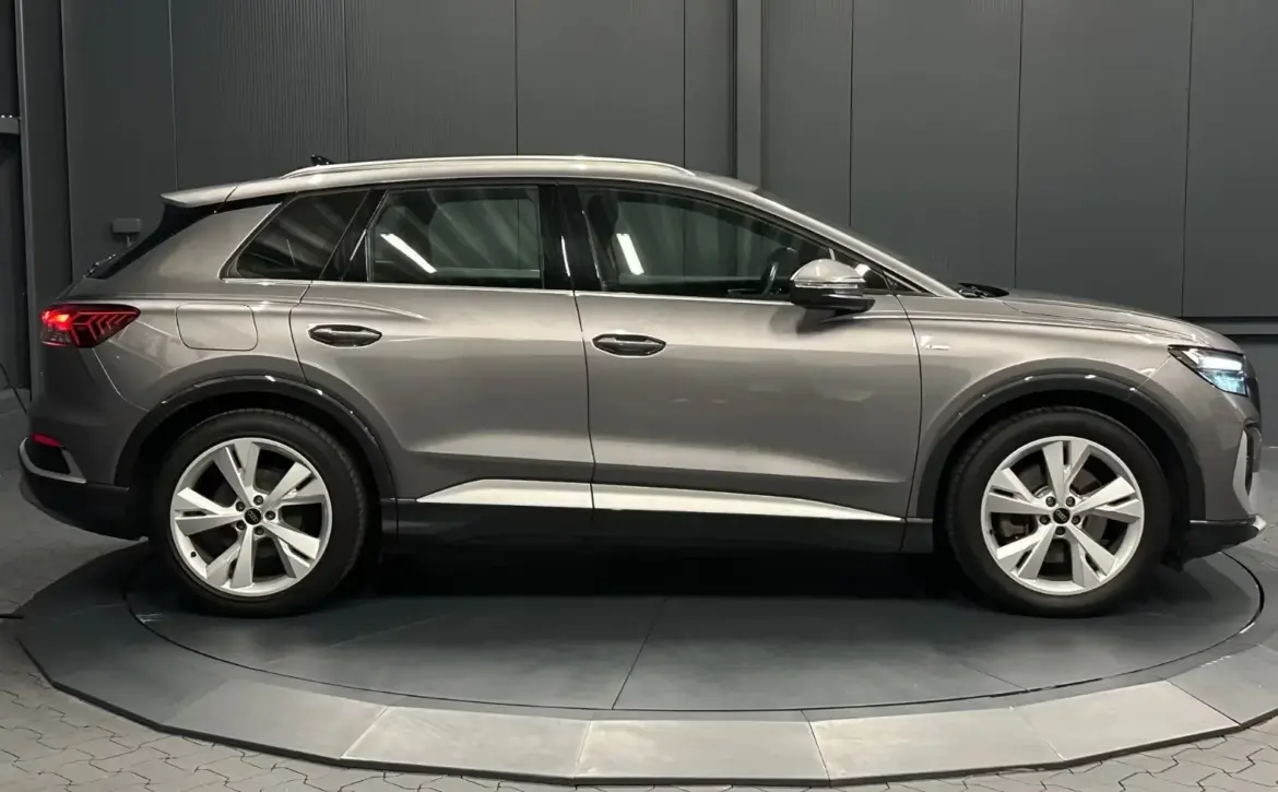 Audi Q4 e-tron 45 quattro S line