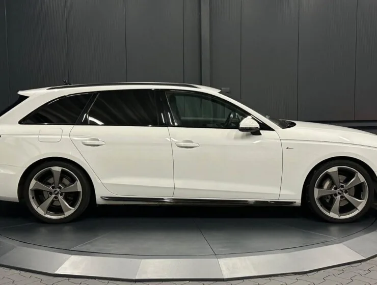 Audi A4 40 TDI S line