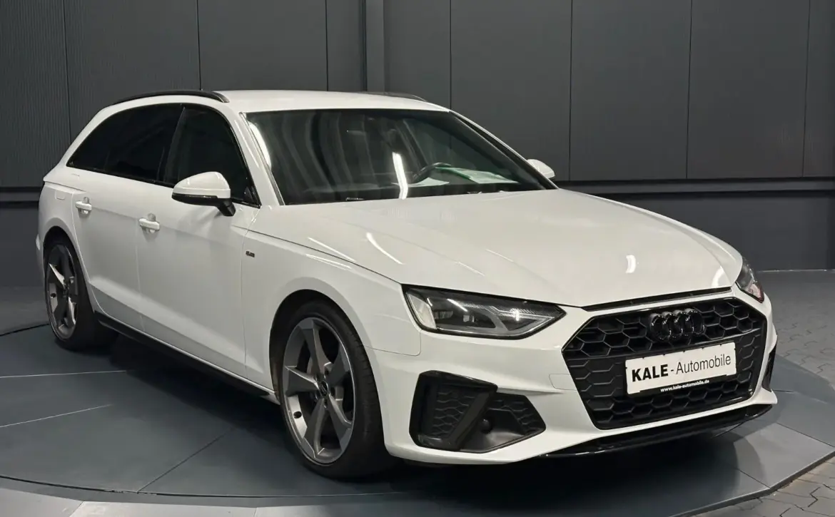 Audi A4 40 TDI S line
