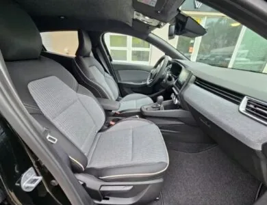Renault Clio V Techno 1.6 E-TECH Hybrid 145 EU6e