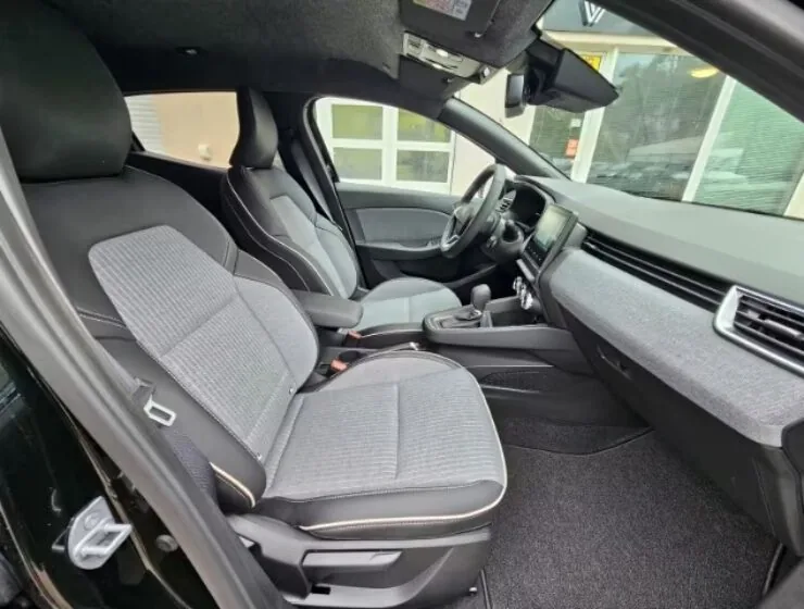 Renault Clio V Techno 1.6 E-TECH Hybrid 145 EU6e