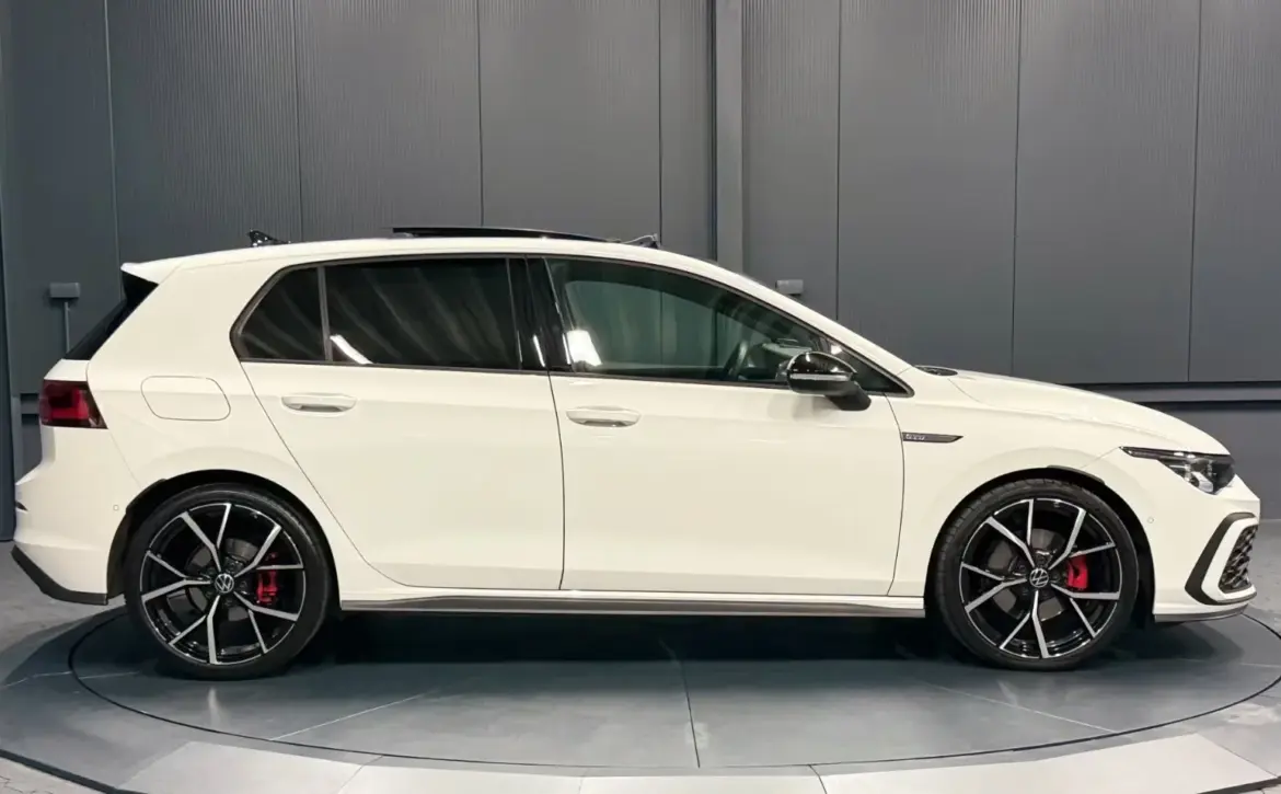 Volkswagen Golf Premium