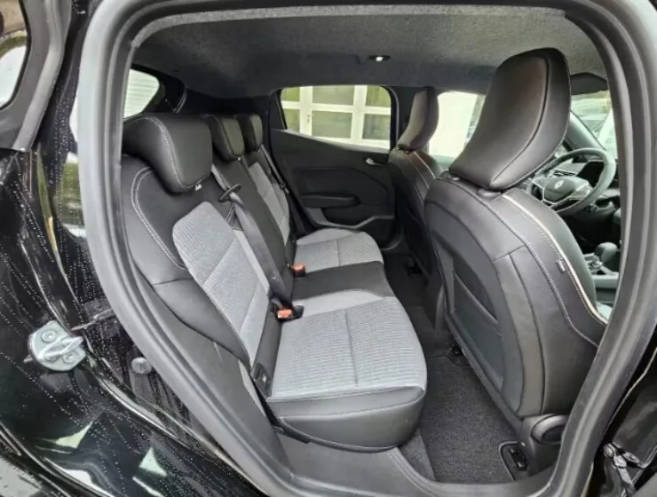 Renault Clio V Techno 1.6 E-TECH Hybrid 145 EU6e