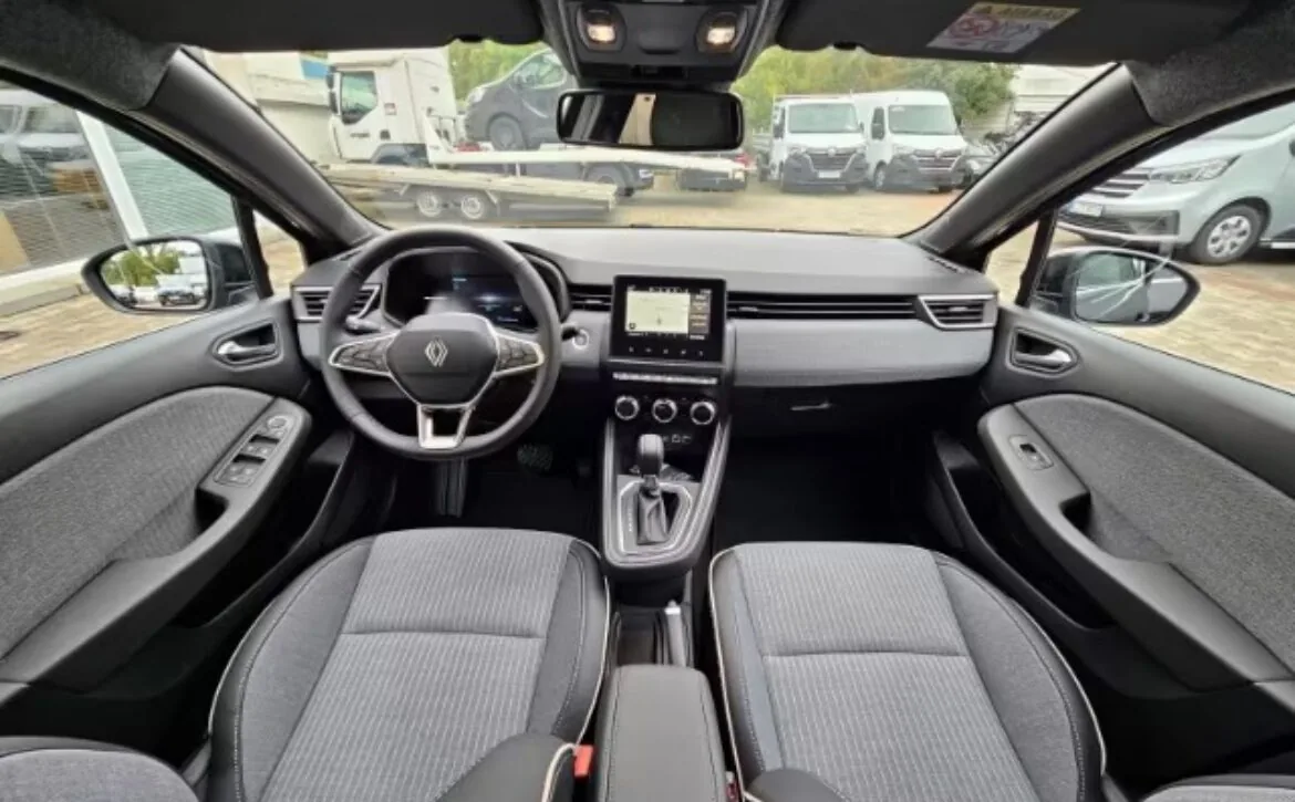 Renault Clio V Techno 1.6 E-TECH Hybrid 145 EU6e