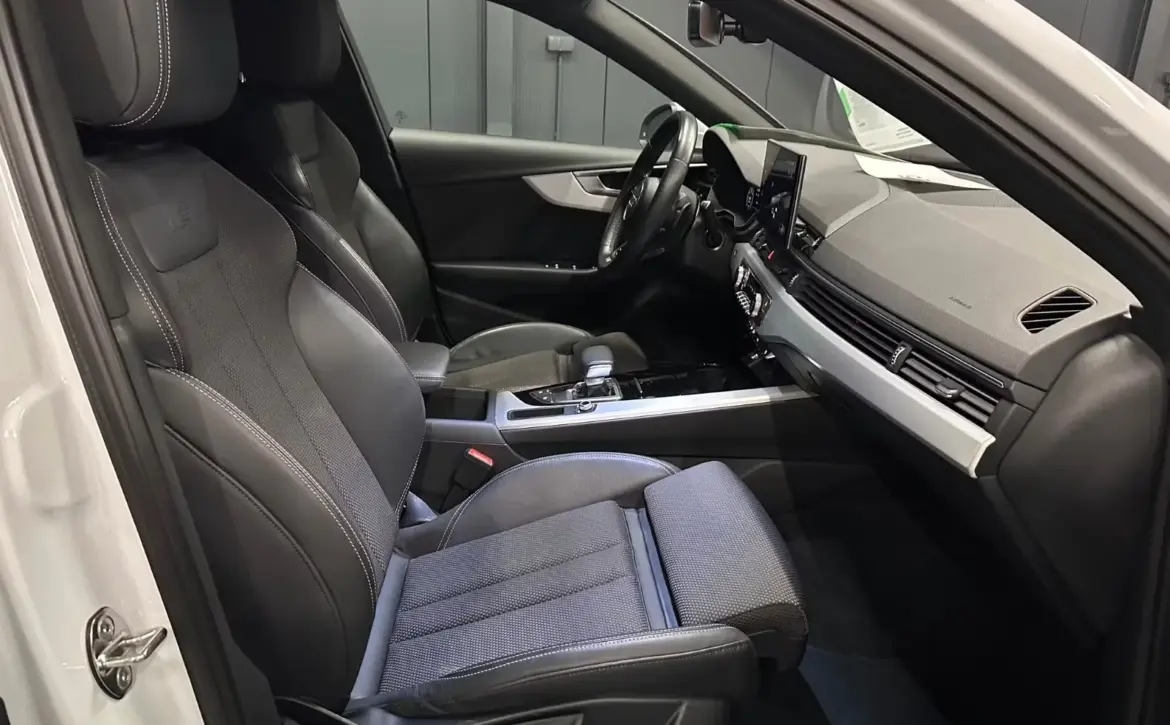 Audi A4 40 TDI S line
