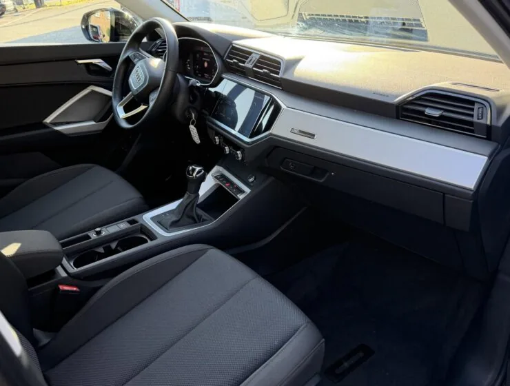 Audi Q3 45 TFSI e S line