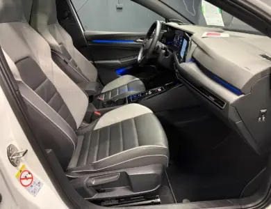 Volkswagen Golf Premium