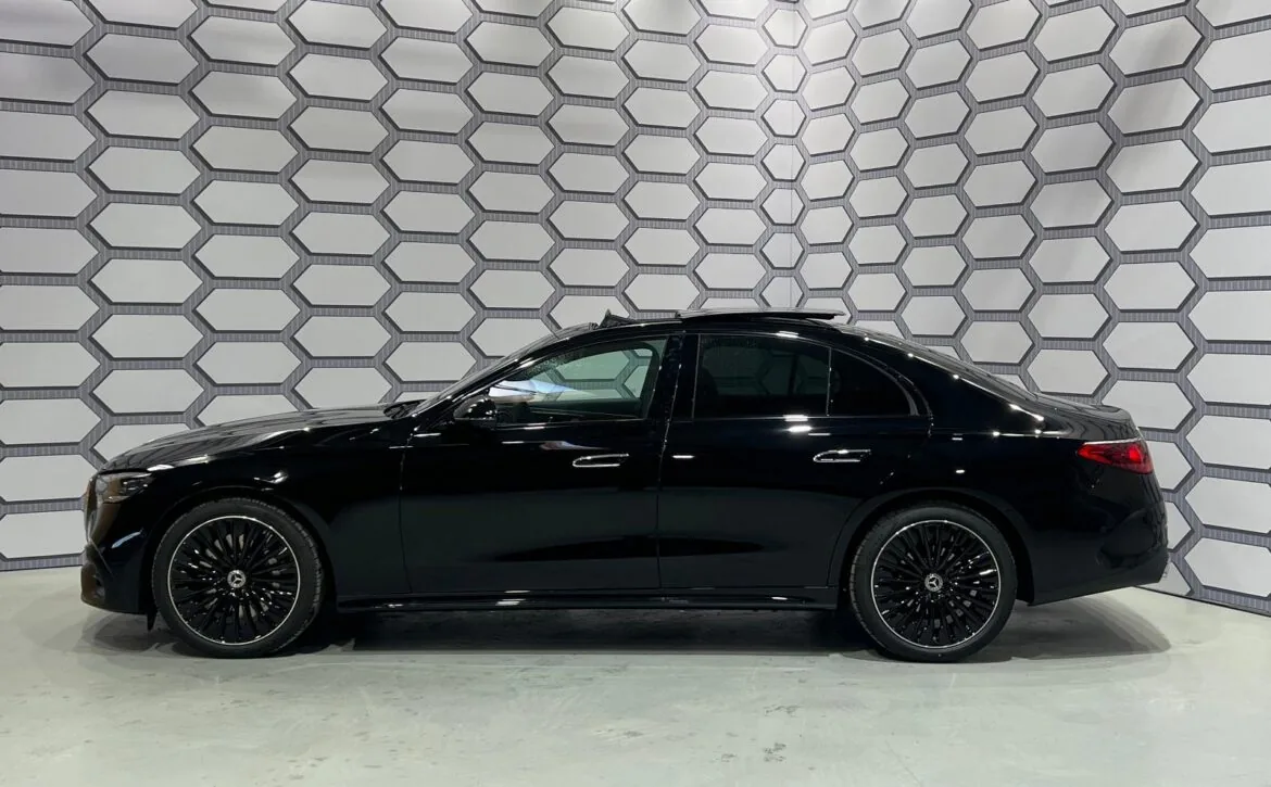 Mercedes-Benz E 200 AMG Line Premium Plus Night Pack