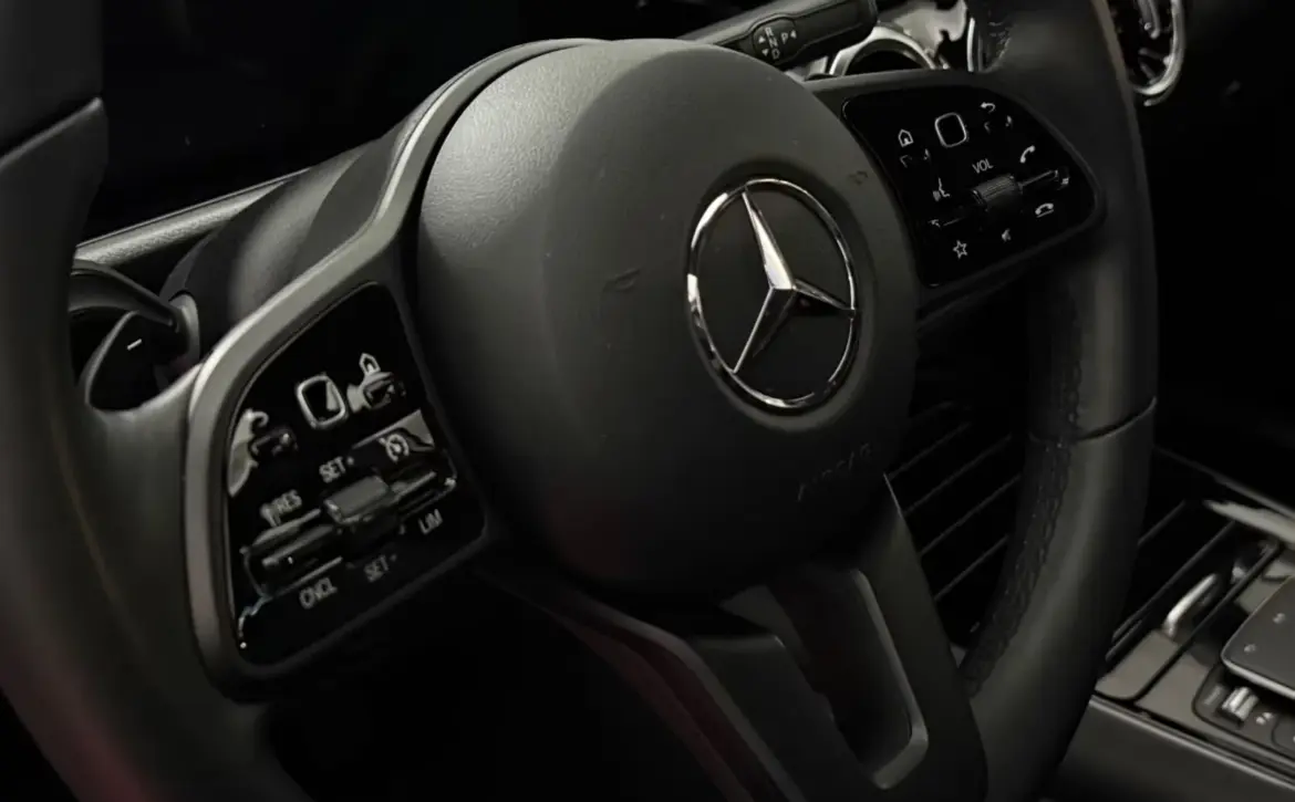 Mercedes-Benz GLA 200