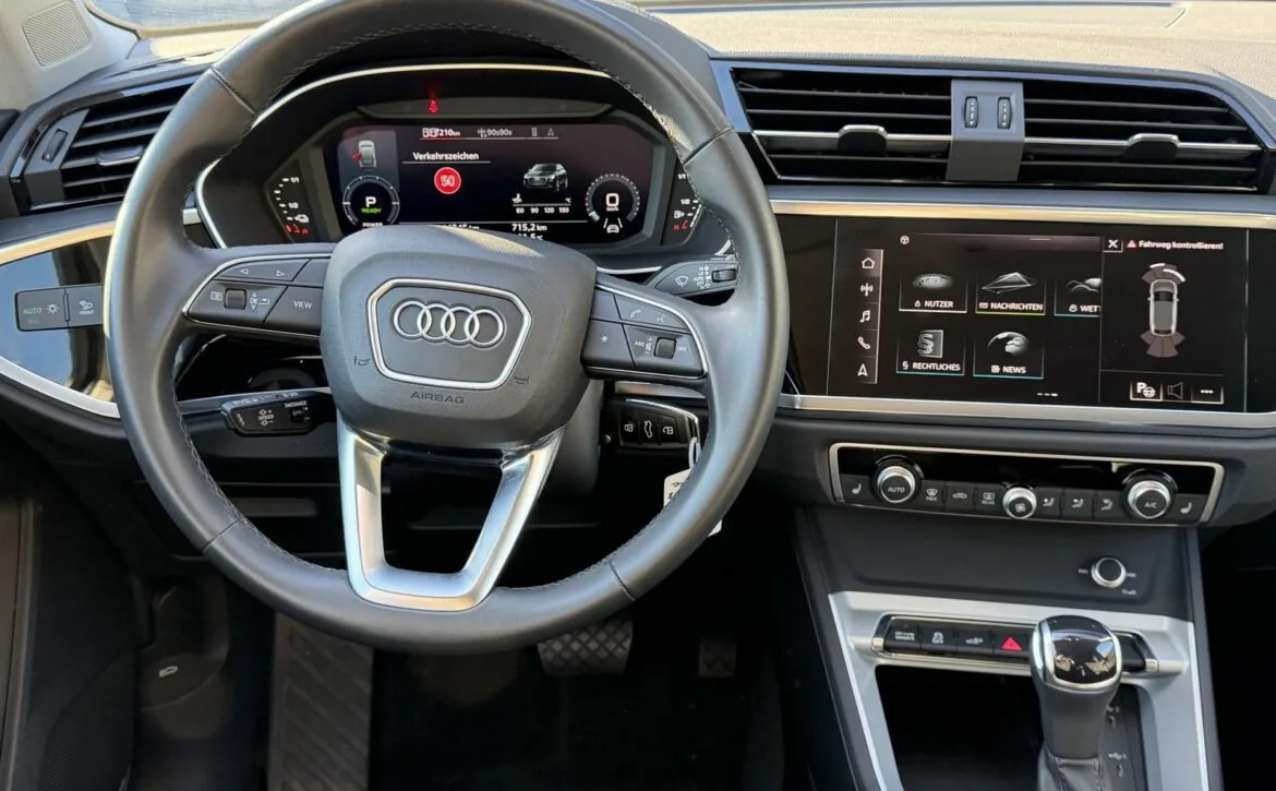 Audi Q3 45 TFSI e S line