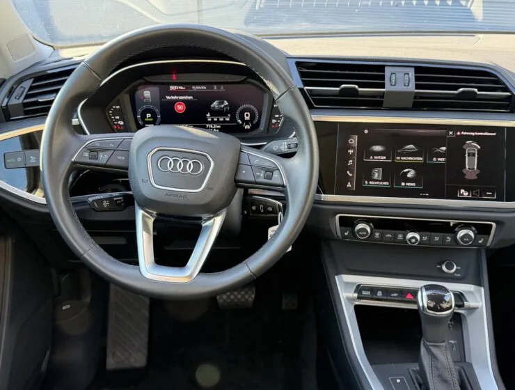 Audi Q3 45 TFSI e S line