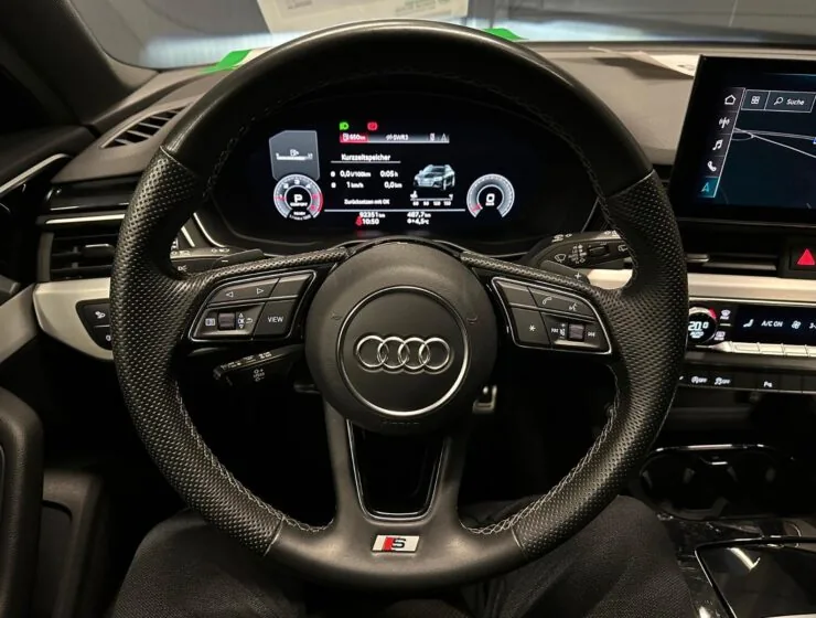 Audi A4 40 TDI S line