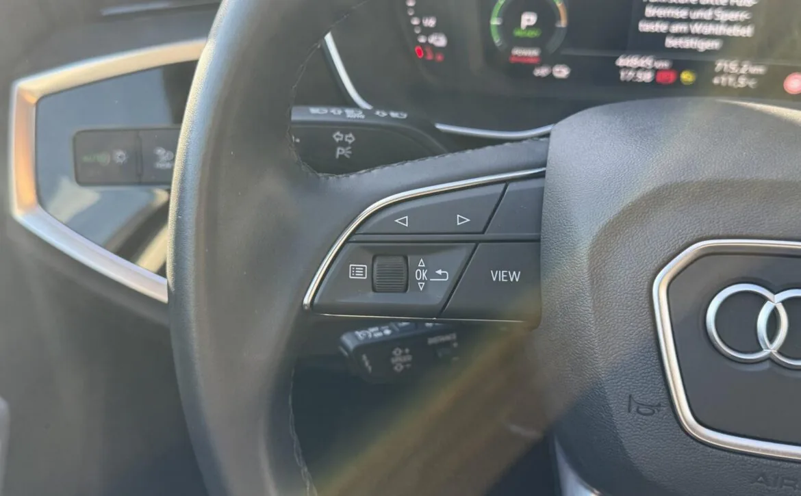 Audi Q3 45 TFSI e S line