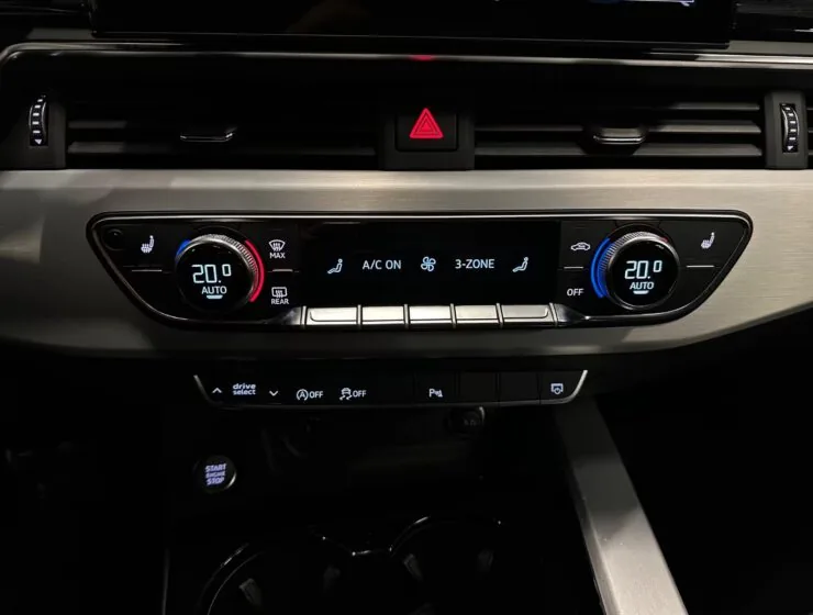 Audi A4 40 TDI S line