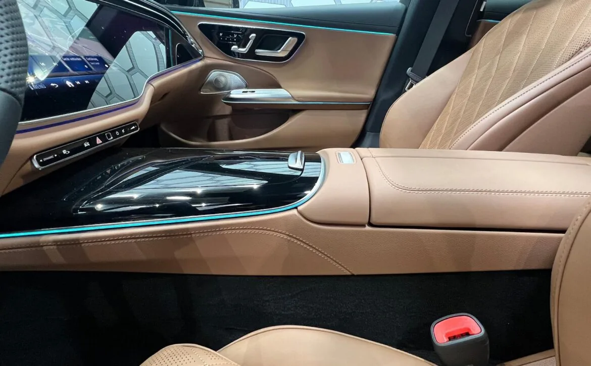 Mercedes-Benz E 200 AMG Line Premium Plus Night Pack