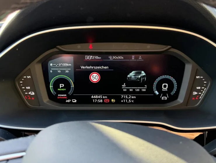 Audi Q3 45 TFSI e S line