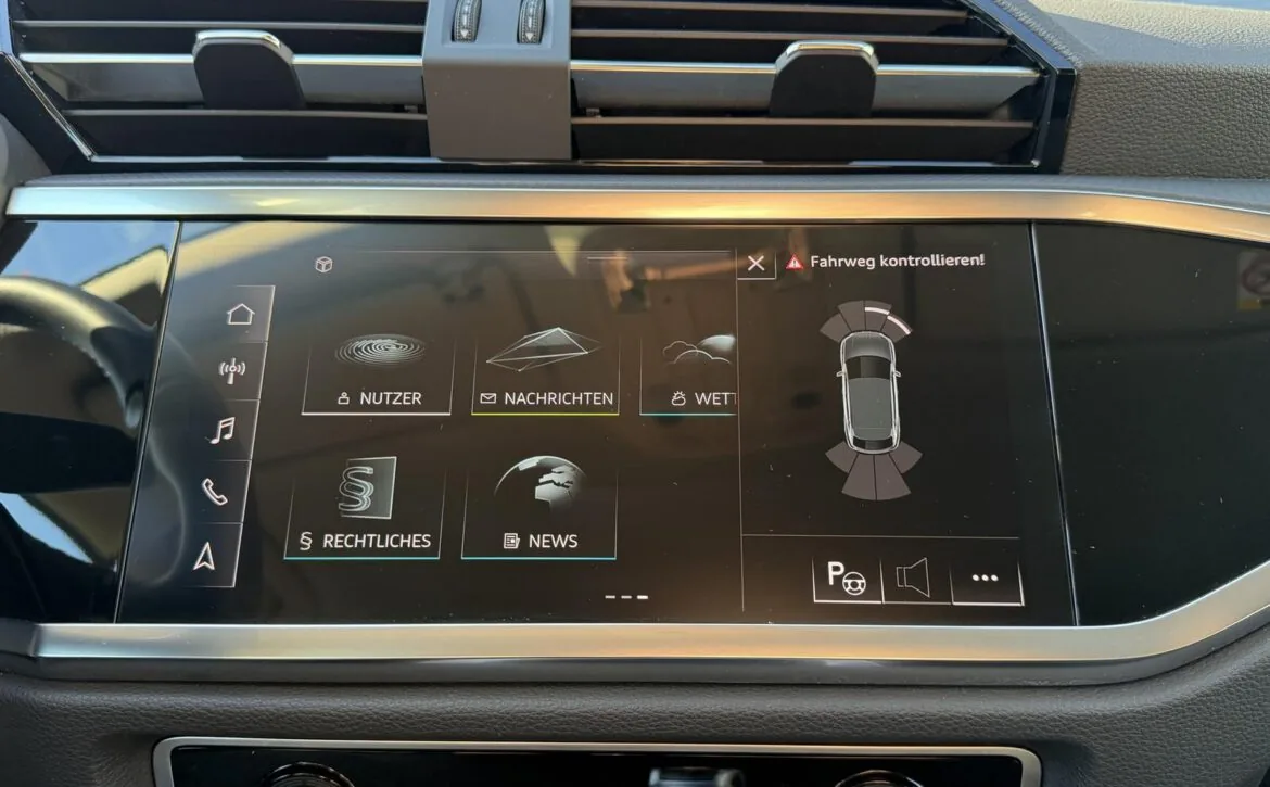 Audi Q3 45 TFSI e S line