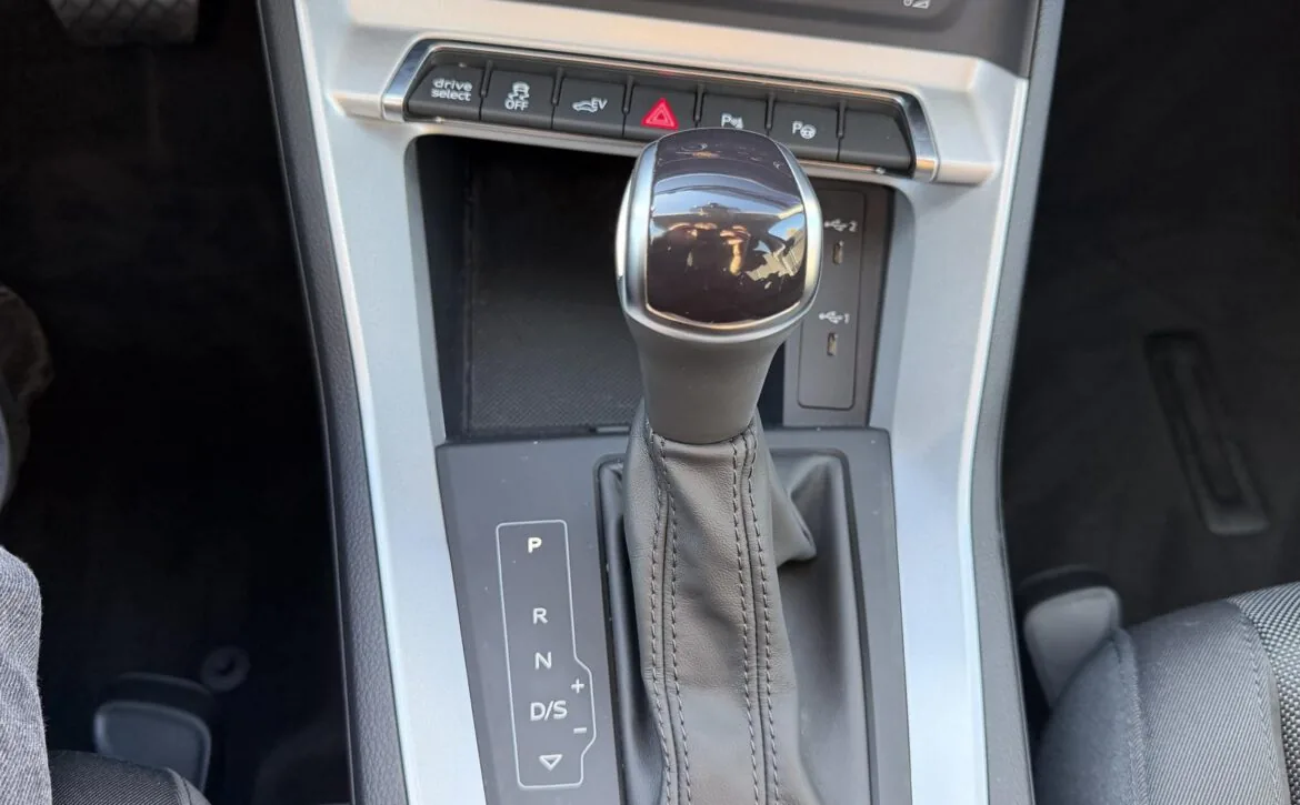 Audi Q3 45 TFSI e S line