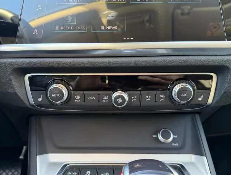 Audi Q3 45 TFSI e S line