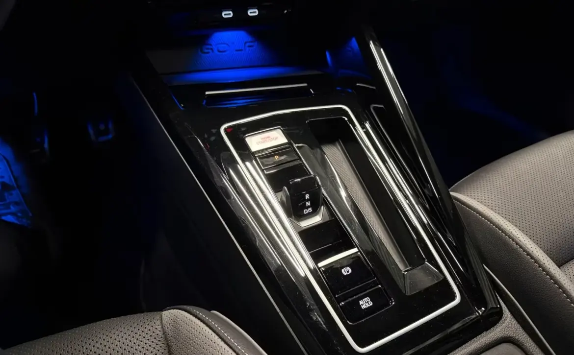 Volkswagen Golf Premium