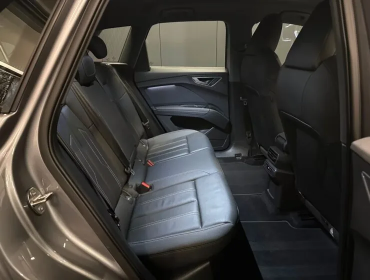 Audi Q4 e-tron 45 quattro S line