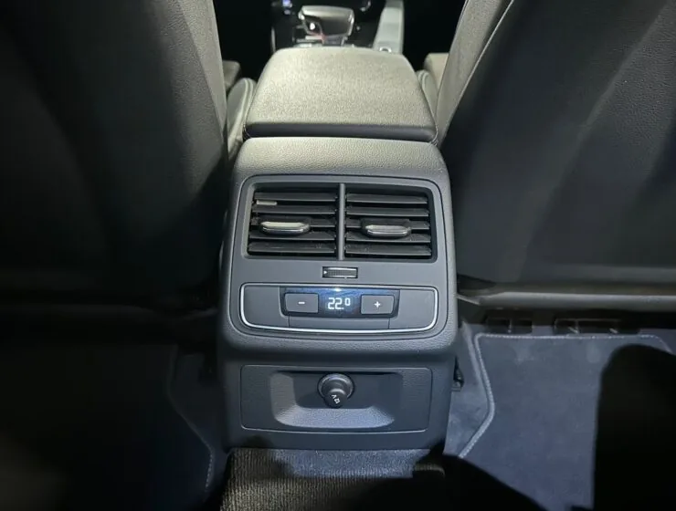 Audi A4 40 TDI S line