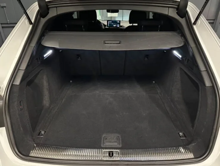 Audi A4 40 TDI S line