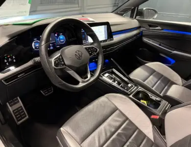 Volkswagen Golf Premium