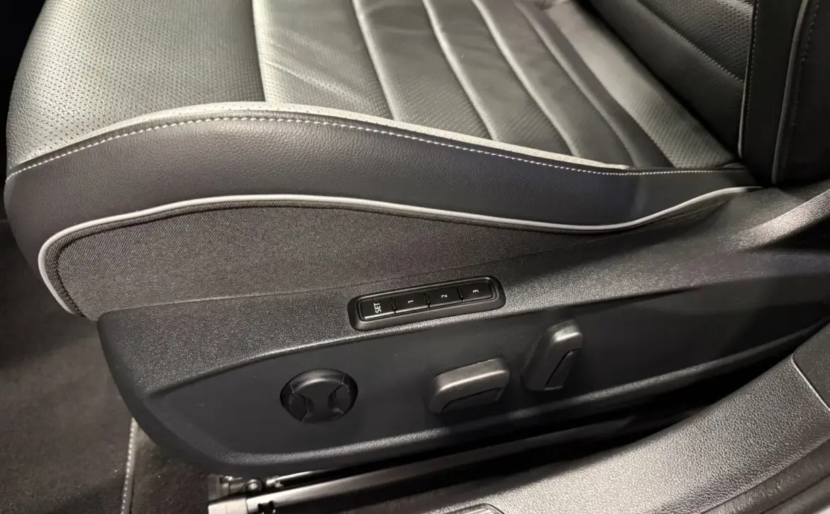 Volkswagen Golf Premium
