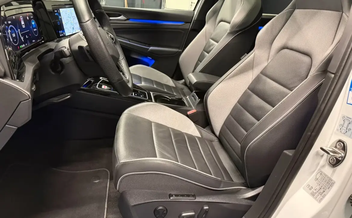 Volkswagen Golf Premium