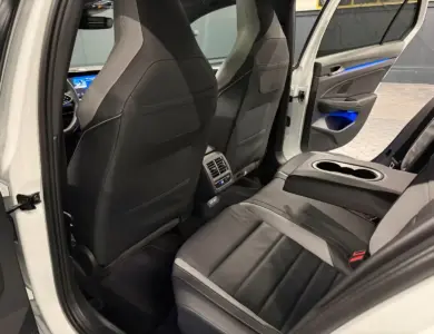 Volkswagen Golf Premium