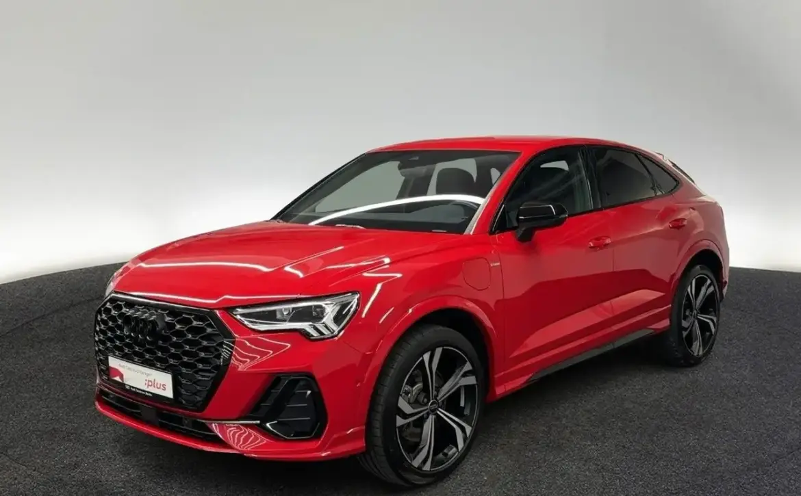 Audi Q3 45 TFSI e S line 45 TFSI e S tr. °K NA quattro
