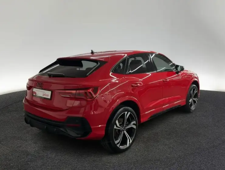 Audi Q3 45 TFSI e S line 45 TFSI e S tr. °K NA quattro