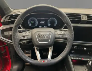 Audi Q3 45 TFSI e S line 45 TFSI e S tr. °K NA quattro