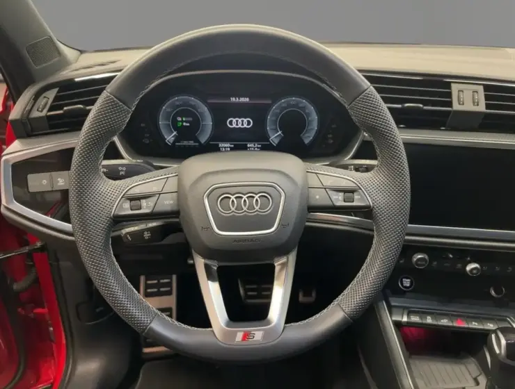 Audi Q3 45 TFSI e S line 45 TFSI e S tr. °K NA quattro