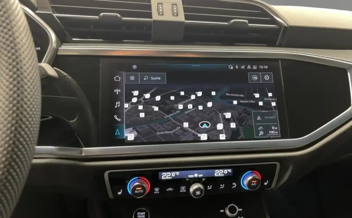 Audi Q3 45 TFSI e S line 45 TFSI e S tr. °K NA quattro